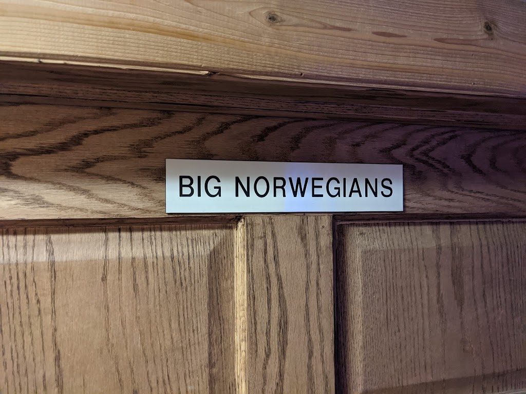 Meridian Corner | restaurant | 43915 US-18, Freeman, SD 57029, USA | 6053875000 OR +1 605-387-5000