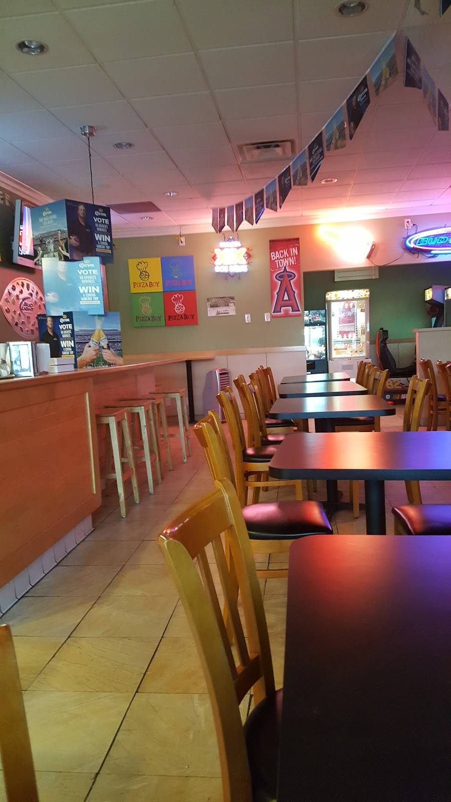 Pizza Boy | restaurant | 1177 State College Boulevard, Anaheim, CA 92806, USA | 7147727716 OR +1 714-772-7716