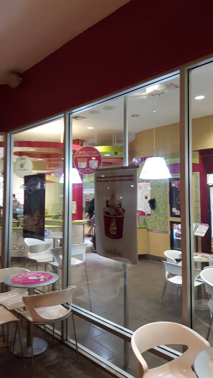 Menchies Frozen Yogurt | bakery | 1201 Truman St Ste F, San Fernando, CA 91340, USA | 8183656599 OR +1 818-365-6599