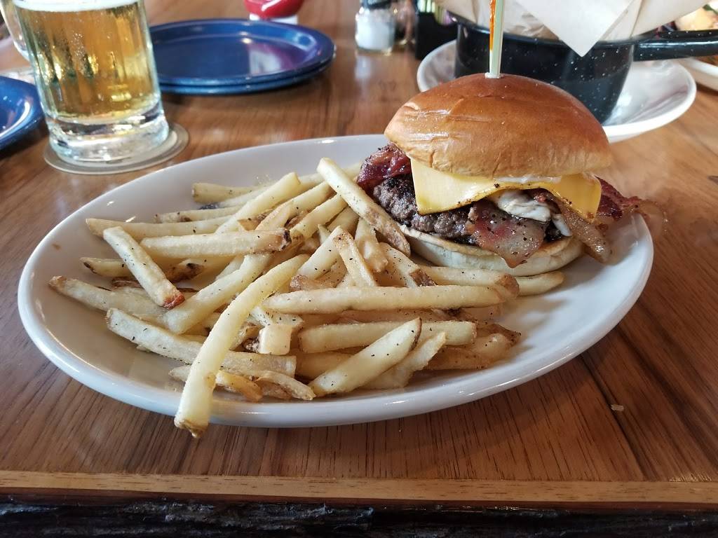 Twin Peaks West Des Moines | restaurant | 4570 University Ave, West Des Moines, IA 50266, USA | 5155288294 OR +1 515-528-8294