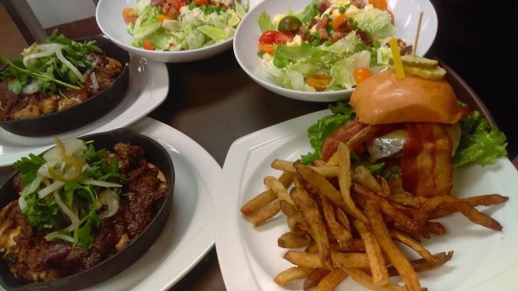 Findleys | restaurant | 2800 Opryland Dr, Nashville, TN 37214, USA | 6154586848 OR +1 615-458-6848