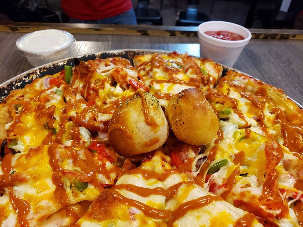 Riverside Pizzeria Ottawa | meal delivery | 3679 Riverside Dr, Ottawa, ON K1V 1G8, Canada | 6132608555 OR +1 613-260-8555