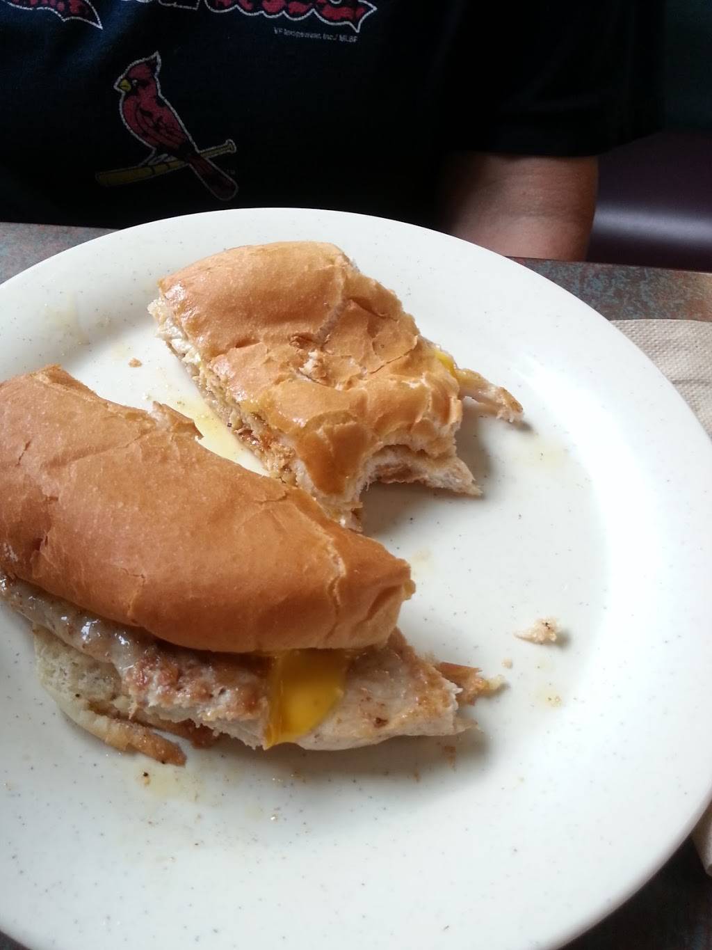 Debbies Diner | restaurant | 1404 N 22nd St, Decatur, IL 62526, USA | 2174234130 OR +1 217-423-4130