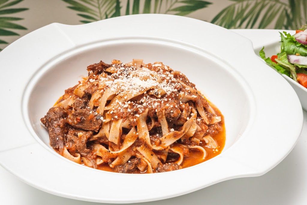 Cafe Bernie | restaurant | Waterfront Restaurant, 5600 Collins Ave, Miami Beach, FL 33140, USA | 3053978440 OR +1 305-397-8440