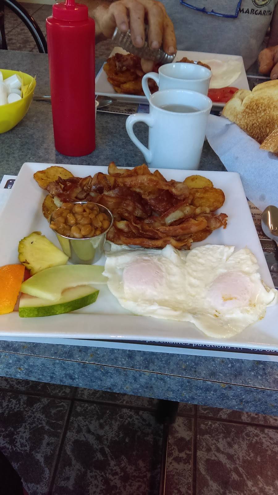 Resto jos-oeuf | restaurant | 5825 Chemin Gauthier, Terrebonne, QC J7M 1R6, Canada | 4504781415 OR +1 450-478-1415