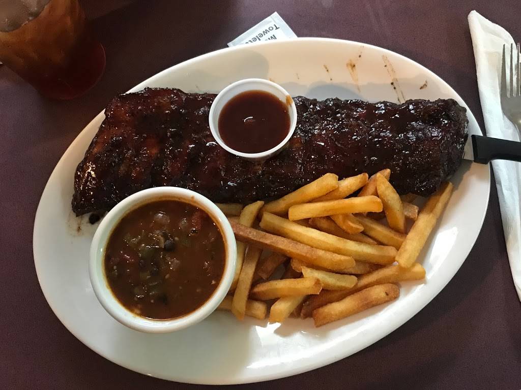 Barnwood Country Kitchen and Smokehouse | restaurant | 3725 W Old US Hwy 441, Mt Dora, FL 32757, USA | 3526304903 OR +1 352-630-4903