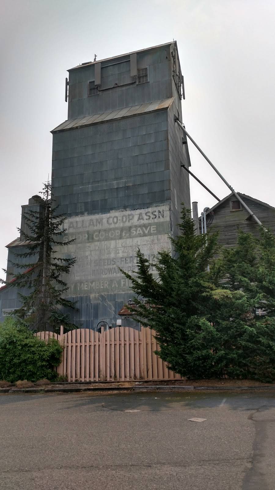 Tootsies | restaurant | 537 W Washington St, Sequim, WA 98382, USA | 3606839524 OR +1 360-683-9524