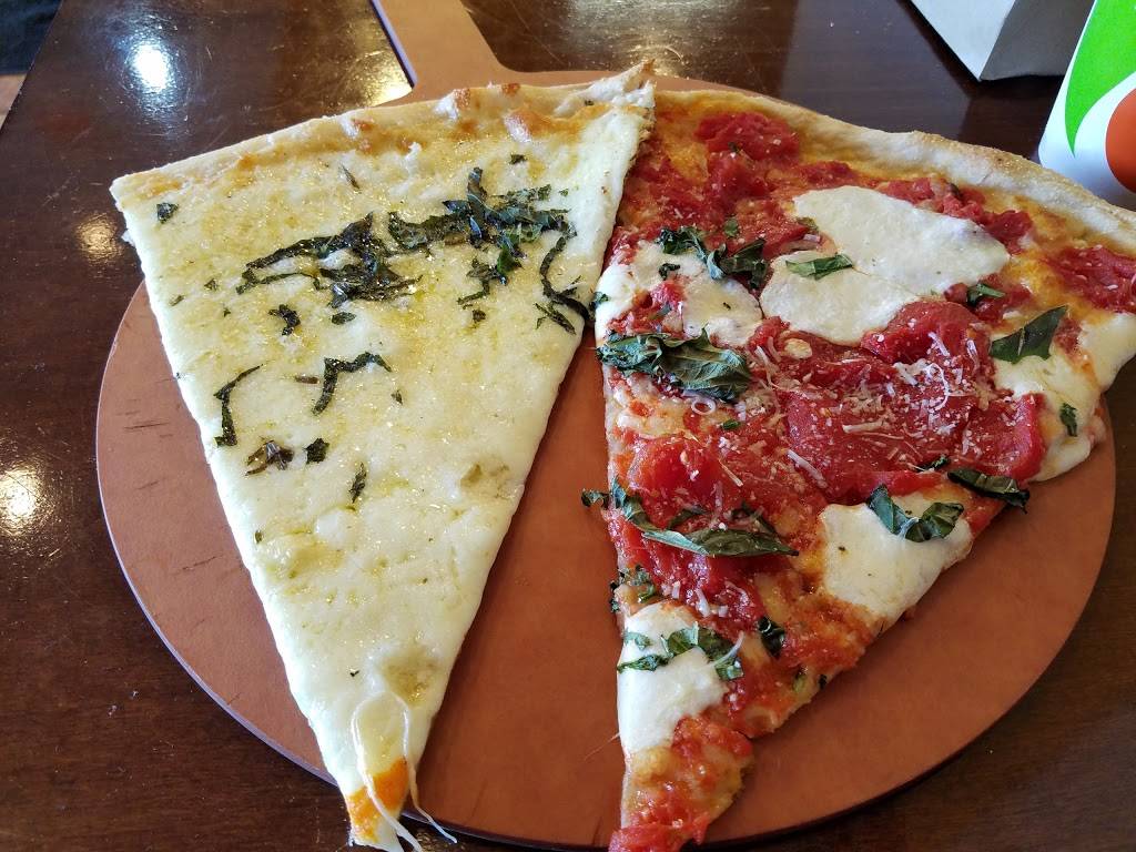 Piccolo Trattoria | restaurant | 32 W Rd, Newtown, PA 18940, USA | 2158604247 OR +1 215-860-4247