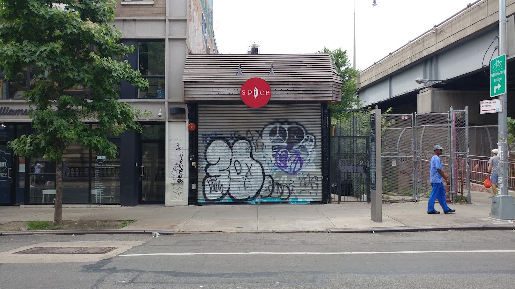 Chive Blossom | restaurant | 394 Bedford Ave, Brooklyn, NY 11249, USA | 7185763571 OR +1 718-576-3571