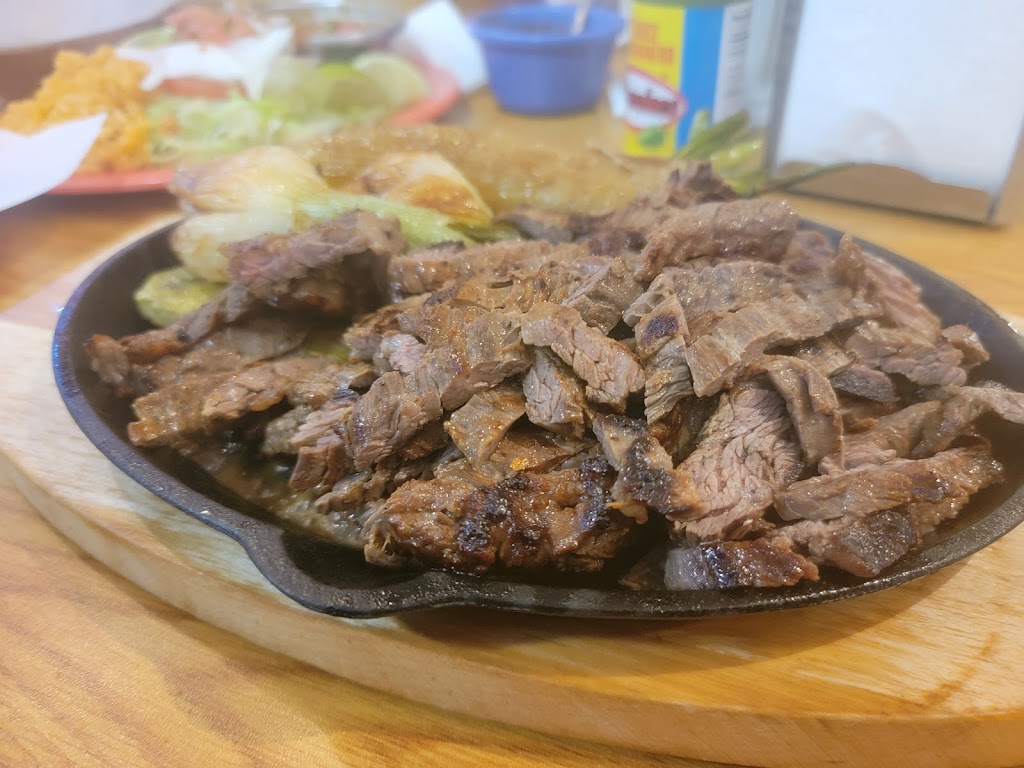 Esquina del Sazon | restaurant | 3834 W 47th St, Chicago, IL 60632, USA | 7734757549 OR +1 773-475-7549