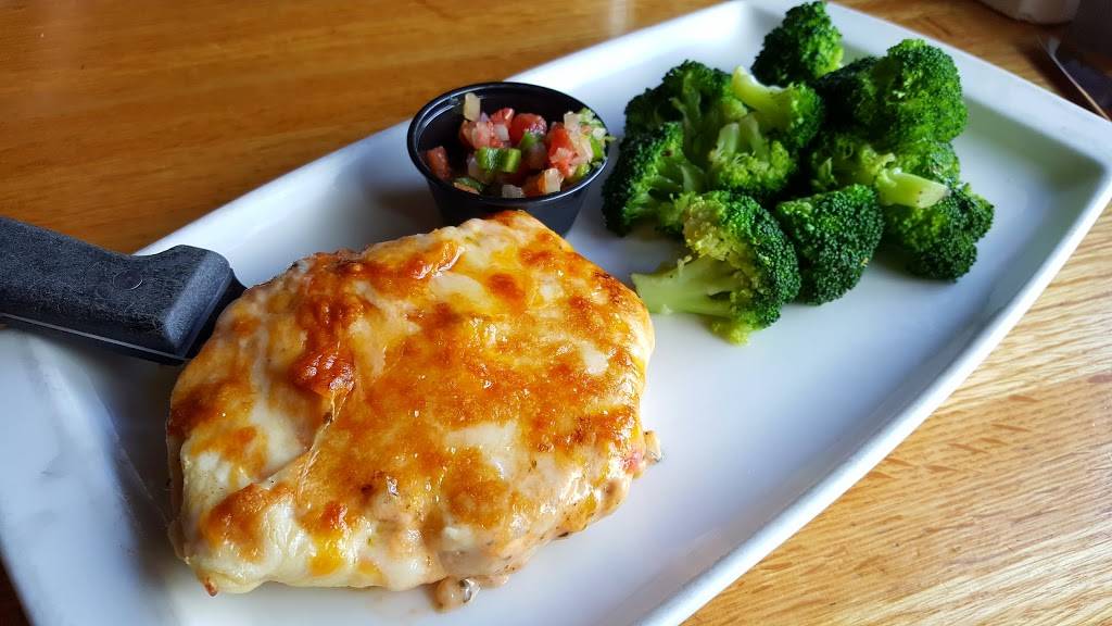 Applebees Grill + Bar | restaurant | 1311 Smithville Hwy, McMinnville, TN 37110, USA | 9314731999 OR +1 931-473-1999