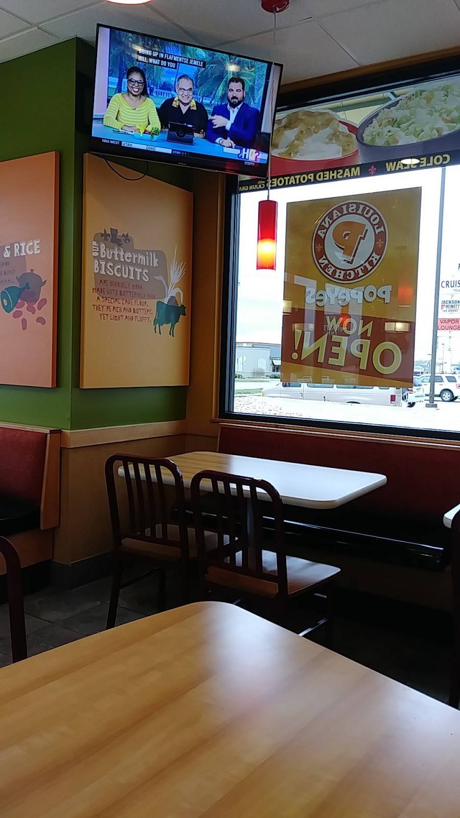 Popeyes Louisiana Kitchen | restaurant | 2200 N 14th St, Ponca City, OK 74601, USA | 5083047237 OR +1 508-304-7237