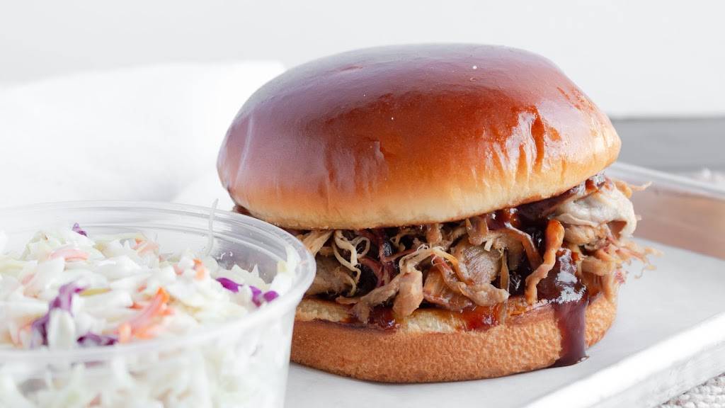 101 BBQ Hut | restaurant | 1610 Thousand Oaks Blvd Suite C, Thousand Oaks, CA 91360, USA | 8053714555 OR +1 805-371-4555