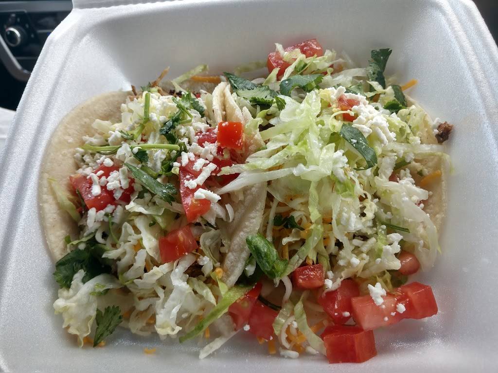 Fuzzys Taco Shop | restaurant | 12241 E Colonial Dr, Orlando, FL 32826, USA | 4075121536 OR +1 407-512-1536