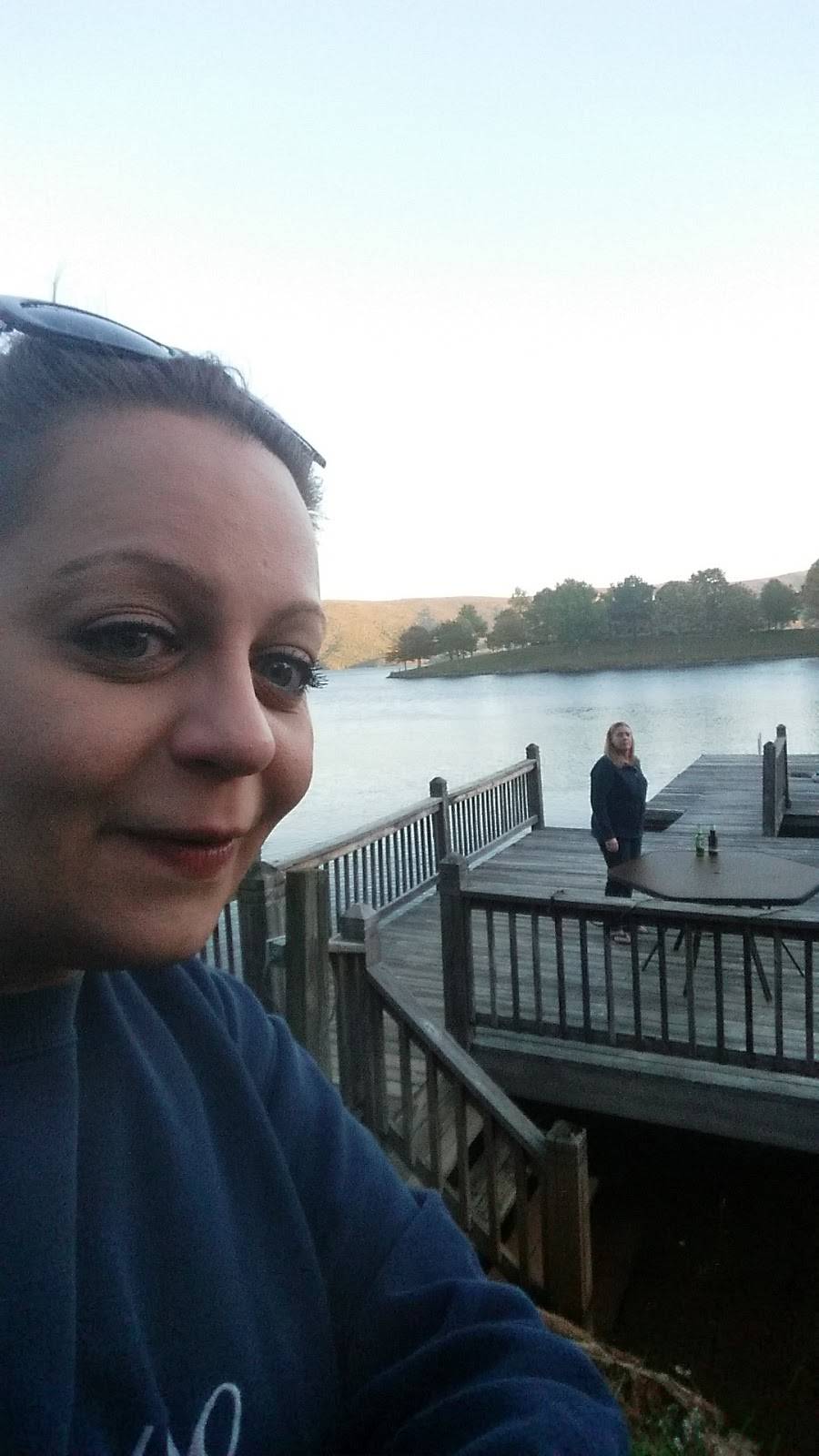 Kings Point Pub | restaurant | 15844 Smith Mountain Lake Pkwy, Huddleston, VA 24104, USA | 5402977347 OR +1 540-297-7347