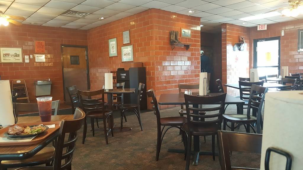 Bill Miller Bar-B-Q | restaurant | 17600 N Interstate 35 Frontage Rd, Schertz, TX 78154, USA | 2106595514 OR +1 210-659-5514