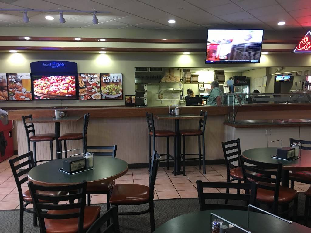 Round Table Pizza | meal delivery | 1717 Fremont Blvd, Seaside, CA 93955, USA | 8313946869 OR +1 831-394-6869