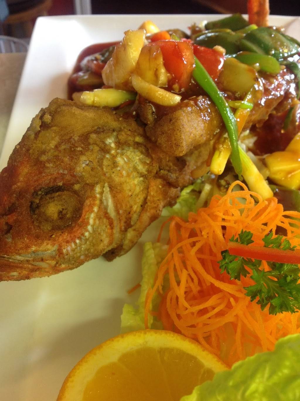 Chang Nois Authentic Thai Cuisine | restaurant | 225 Queenston St, St. Catharines, ON L2P 2W9, Canada | 9052286067 OR +1 905-228-6067