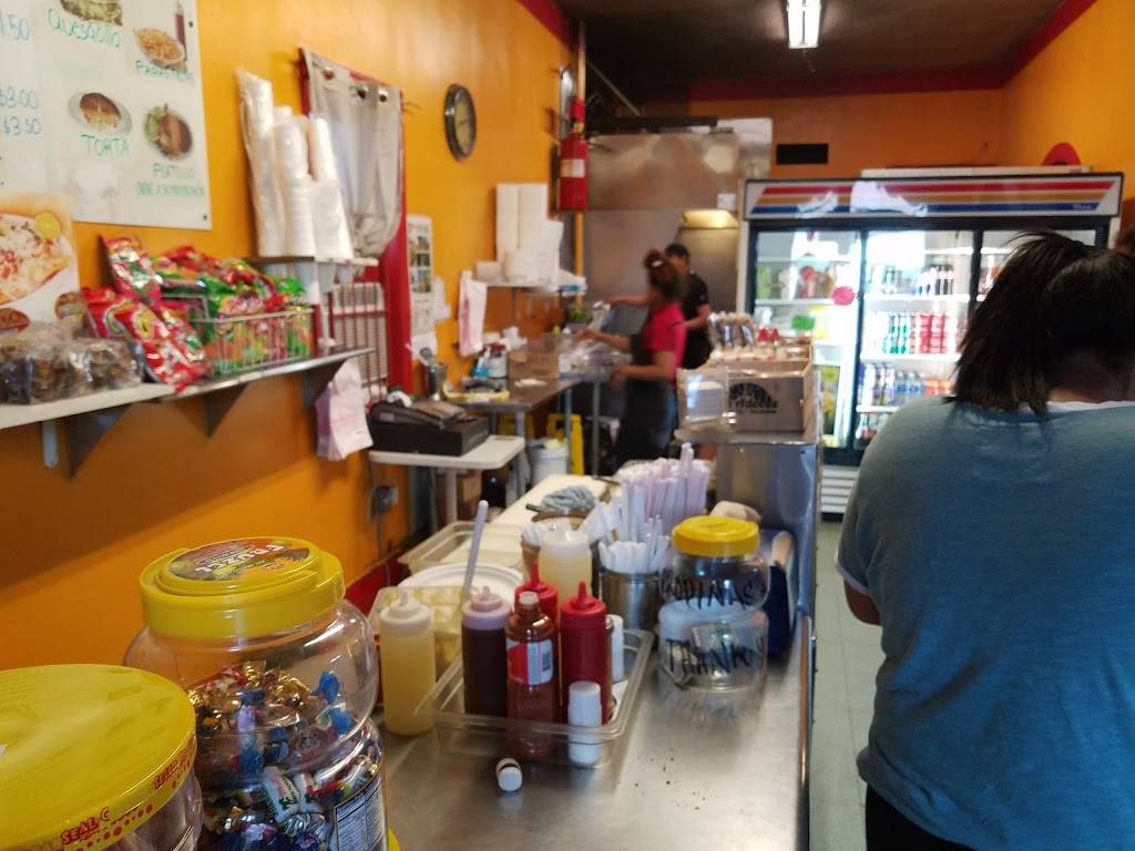 La Michoacana Neveria Y Paleteria | restaurant | 4002 S 24th St, Omaha, NE 68107, USA | 4027331599 OR +1 402-733-1599