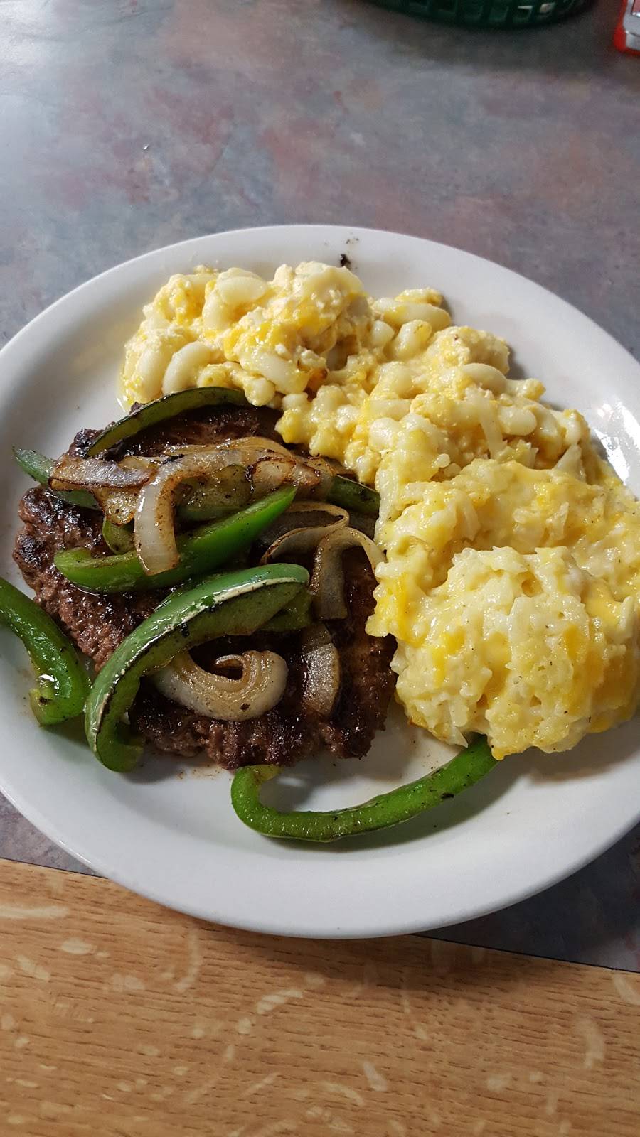 Clover Station | restaurant | 105 N Main St, Clover, SC 29710, USA | 8032221500 OR +1 803-222-1500