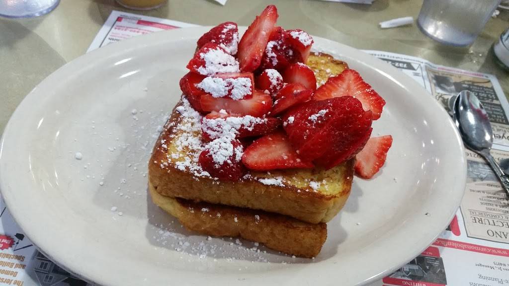 Bandwagon Diner | restaurant | 2500 Rte 37 E, Toms River, NJ 08753, USA | 7322706400 OR +1 732-270-6400