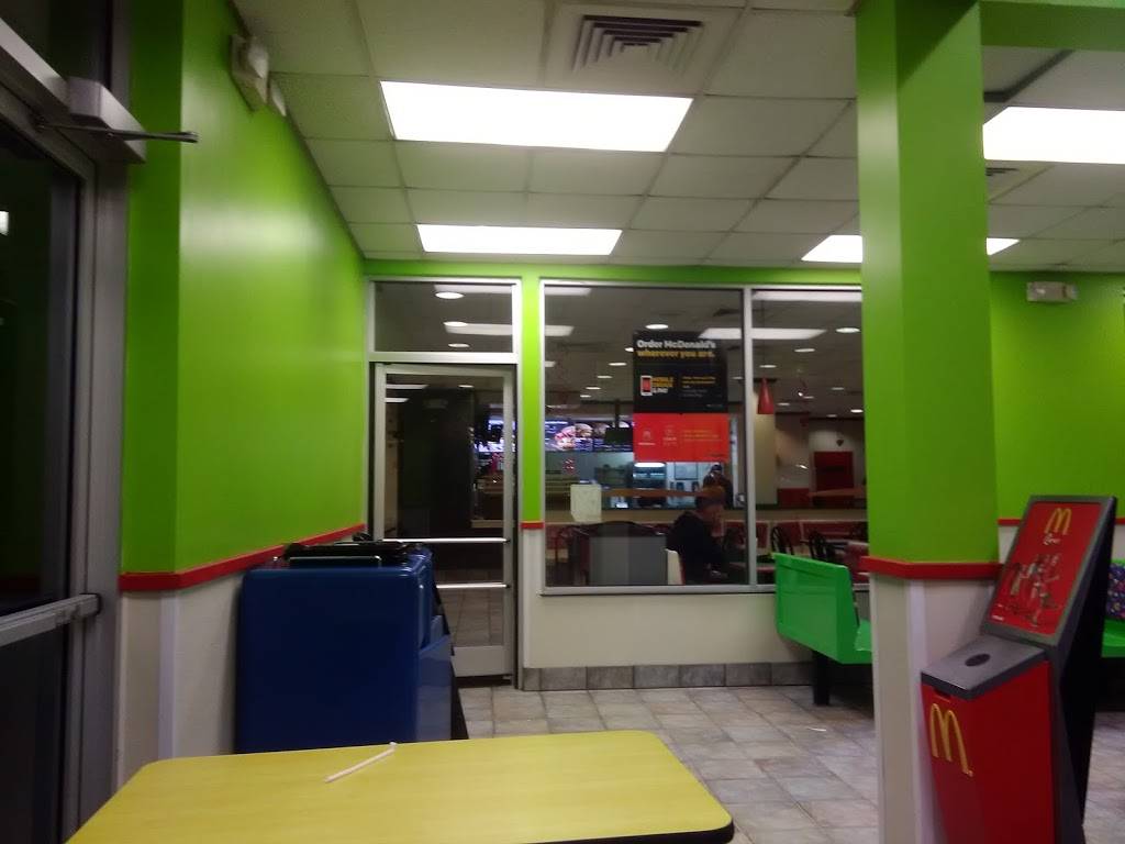 McDonalds | cafe | 4412 North Fwy, Houston, TX 77022, USA | 7136948031 OR +1 713-694-8031