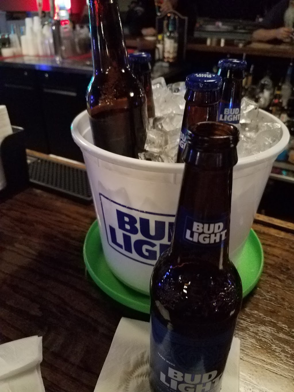 Chasers Grill & Bar | restaurant | 1809 W Fayette Ave, Effingham, IL 62401, USA | 2173475336 OR +1 217-347-5336