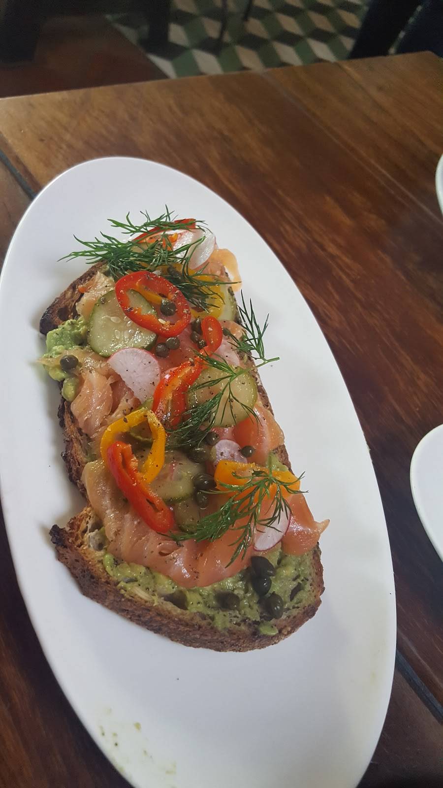 Le Petit Four | restaurant | 8654 Sunset Blvd, West Hollywood, CA 90069, USA | 3106523863 OR +1 310-652-3863