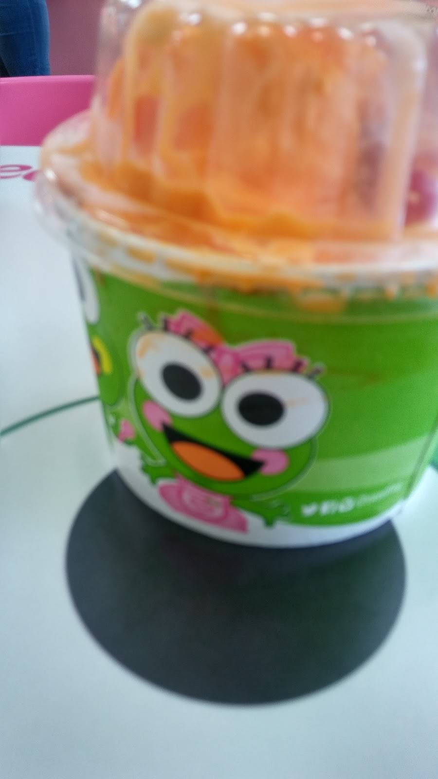 sweetFrog Premium Frozen Yogurt | bakery | 852 N Rolling Rd, Catonsville, MD 21228, USA | 4107447609 OR +1 410-744-7609