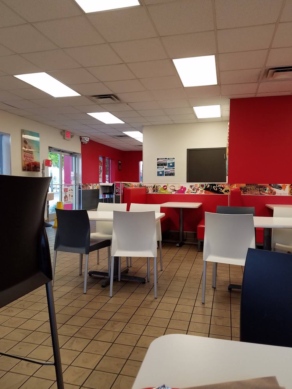 KFC | restaurant | 2882 N Hiawassee Rd, Orlando, FL 32818, USA | 4072982214 OR +1 407-298-2214