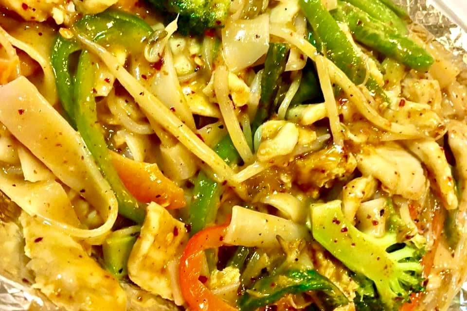 Flaming Thai Cafe | restaurant | 3045 Crooks Rd, Troy, MI 48084, USA | 2484580060 OR +1 248-458-0060