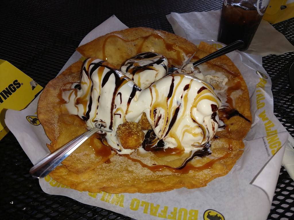 Buffalo Wild Wings | restaurant | 2807 Plaza Dr, Peru, IL 61354, USA | 8157808283 OR +1 815-780-8283