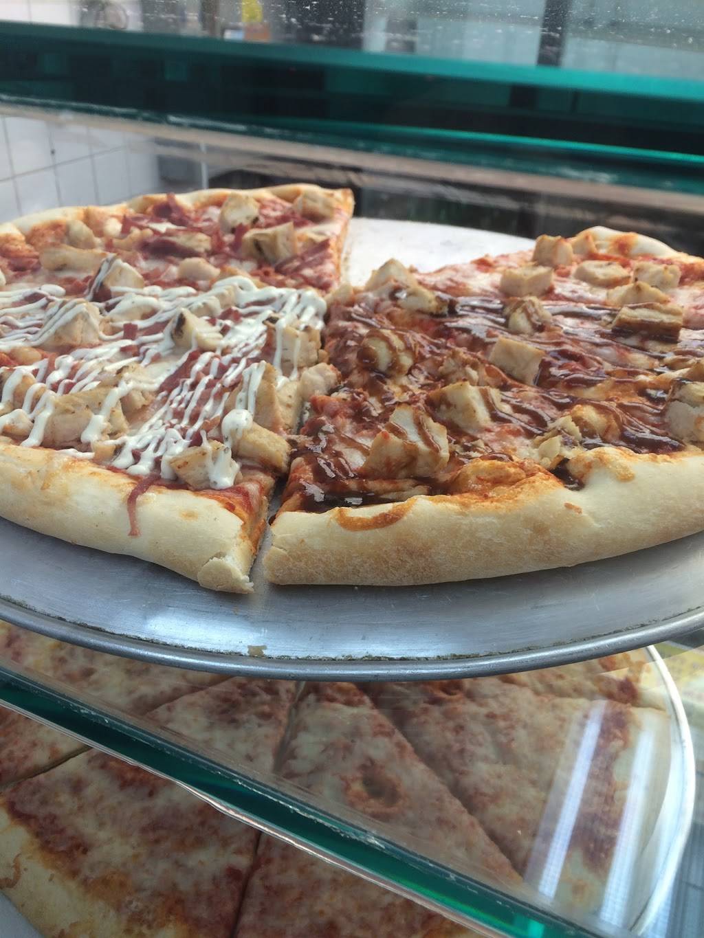 Margherita Pizzaria & Crown Fried Chicken | restaurant | 642 Nostrand Ave, Brooklyn, NY 11216, USA | 7184677044 OR +1 718-467-7044