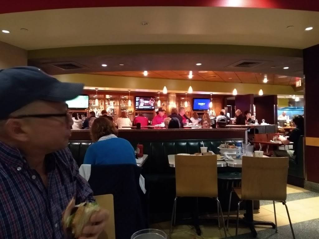 Wolfgang Puck Express | cafe | 1 Harborside Dr, Boston, MA 02128, USA | 6176346031 OR +1 617-634-6031