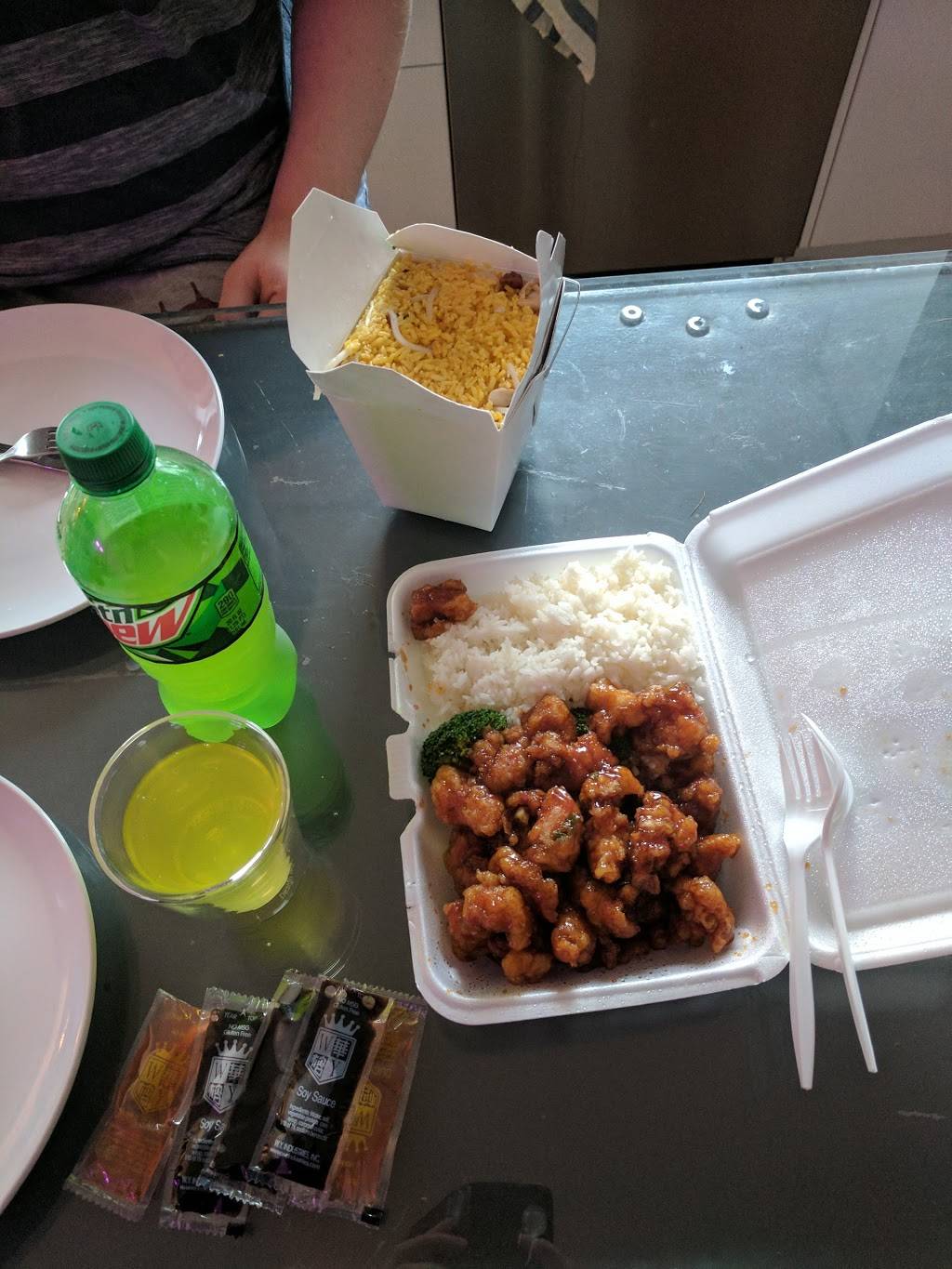 Ling Gee | restaurant | 287 Van Brunt St, Brooklyn, NY 11231, USA | 7185227246 OR +1 718-522-7246