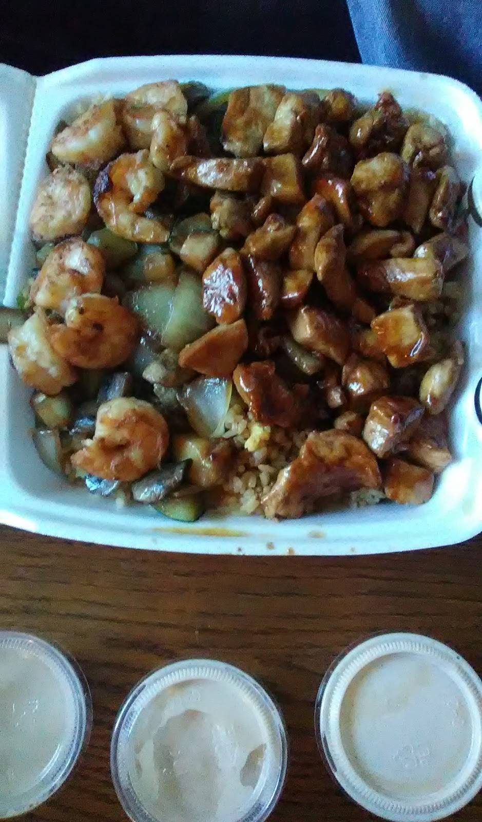 Sakura Hibachi & Sushi | restaurant | 202 Broad St, Elyria, OH 44035, USA | 4407313360 OR +1 440-731-3360