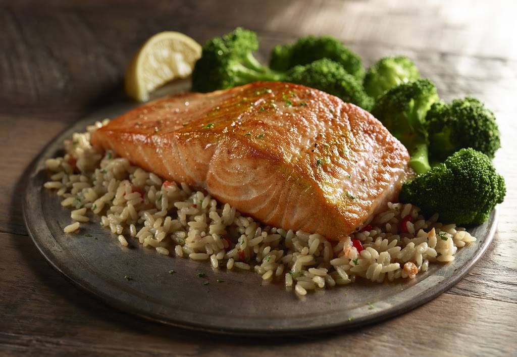 LongHorn Steakhouse | meal takeaway | 5707 Barnes Rd, Colorado Springs, CO 80917, USA | 7195976352 OR +1 719-597-6352