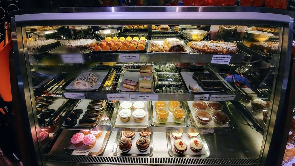 Amici Market | meal takeaway | 155 N County Rd, Palm Beach, FL 33480, USA | 5618320201 OR +1 561-832-0201