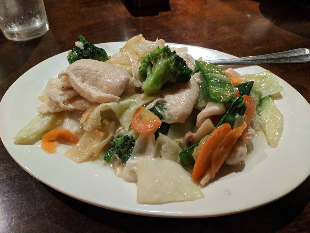 Bings Asian Bistro | restaurant | 13731 Fm 1097 Rd W #800, Willis, TX 77318, USA | 9368908868 OR +1 936-890-8868