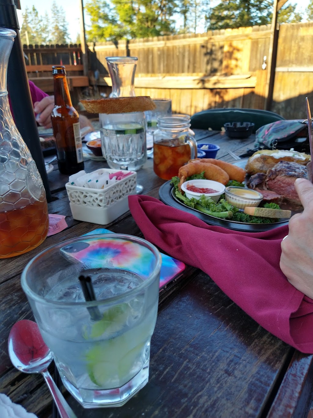 McGrews | restaurant | 33105 Redwood Hwy, OBrien, OR 97534, USA | 5415962202 OR +1 541-596-2202