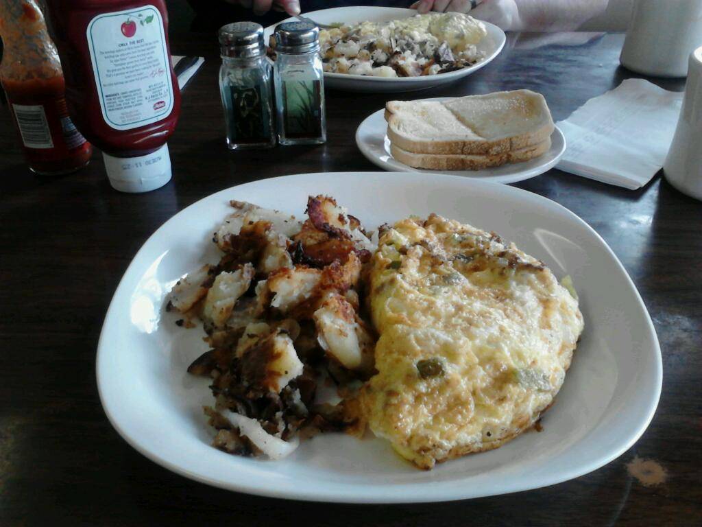 Coffee Pot | restaurant | 12415 Madison Ave, Cleveland, OH 44107, USA | 2162266443 OR +1 216-226-6443