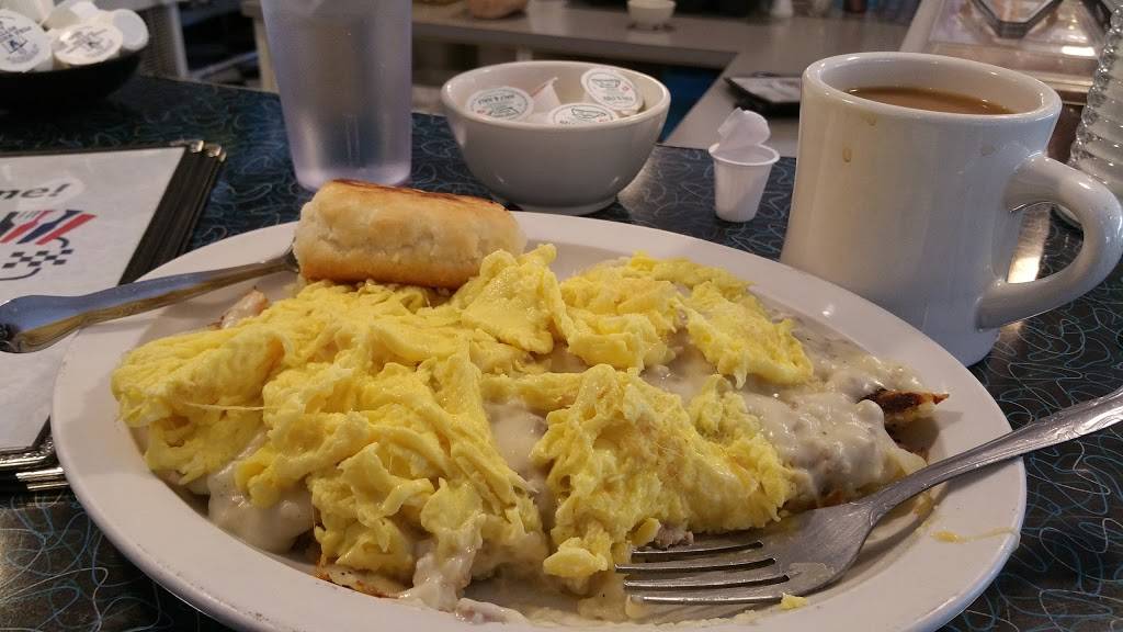 Lolas Diner | restaurant | 920 Busse Hwy, Park Ridge, IL 60068, USA | 8475185226 OR +1 847-518-5226