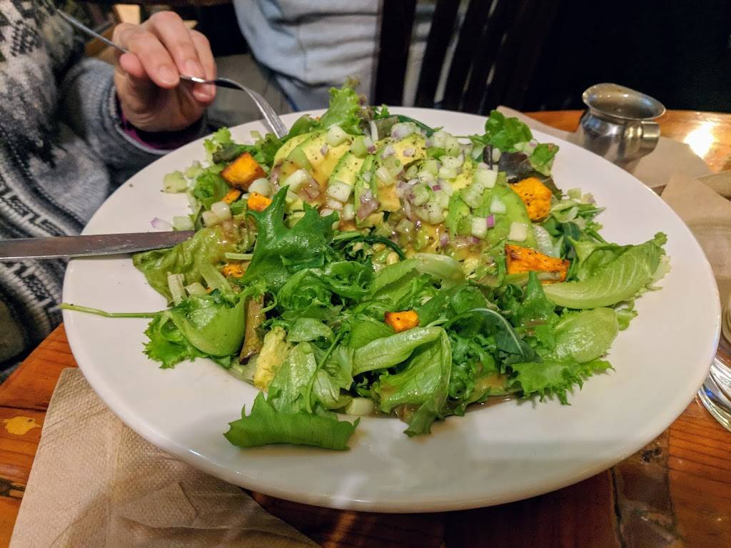 Harlows Pub & Restaurant | restaurant | 3 School St, Peterborough, NH 03458, USA | 6039246365 OR +1 603-924-6365