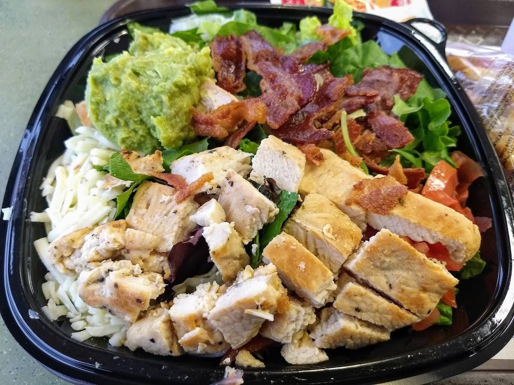 Wendys | restaurant | 1420 Allen St, Springfield, MA 01118, USA | 4132737971 OR +1 413-273-7971