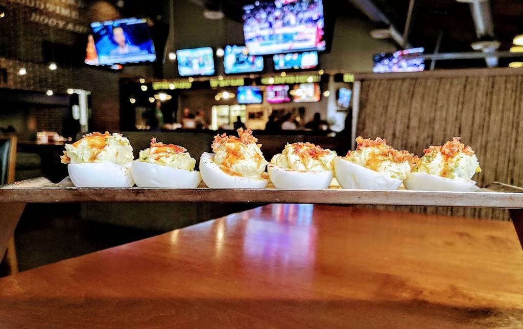 Brick House Tavern + Tap | restaurant | 17111 TX-249, Houston, TX 77064, USA | 8329121094 OR +1 832-912-1094