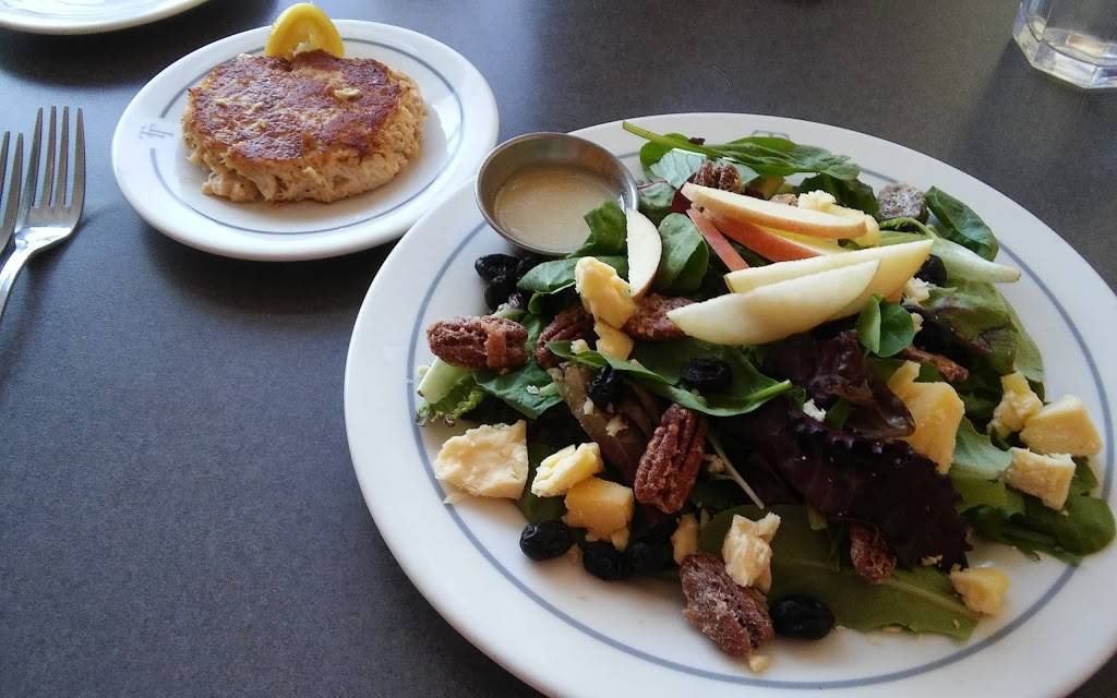 Two Tree Restaurant | restaurant | 401 Cypress St, Millington, MD 21651, USA | 4109285887 OR +1 410-928-5887