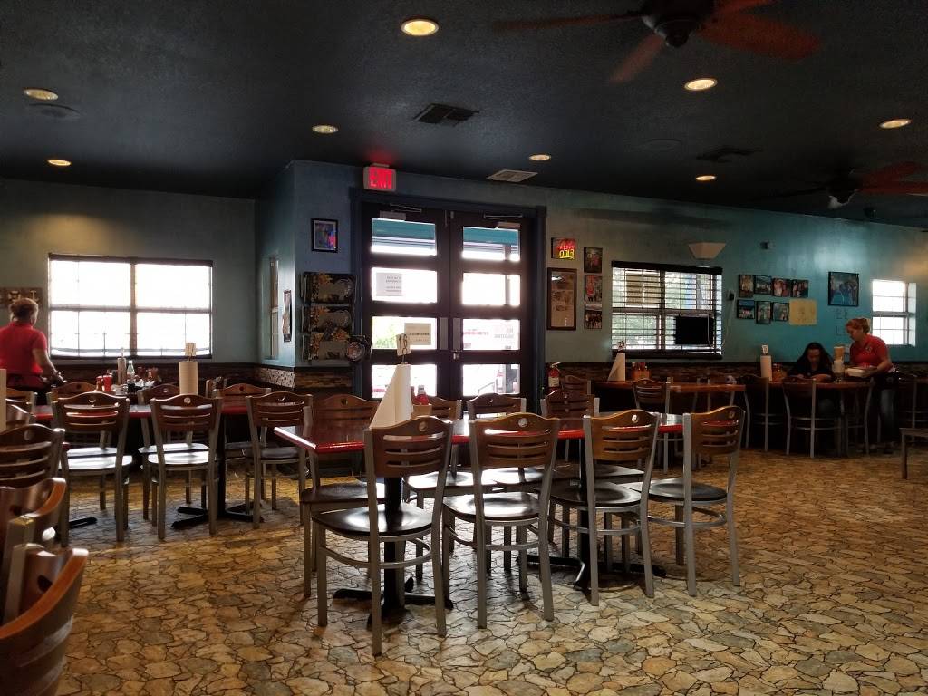 Las Islas Marias | restaurant | 1527 Hillcrest Dr, San Antonio, TX 78228, USA | 2104352000 OR +1 210-435-2000