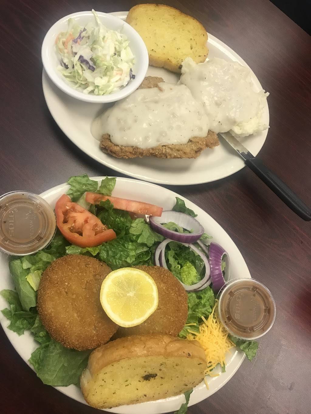 Family Grill | restaurant | 2705 Tamiami Trail, Punta Gorda, FL 33950, USA | 9416214836 OR +1 941-621-4836