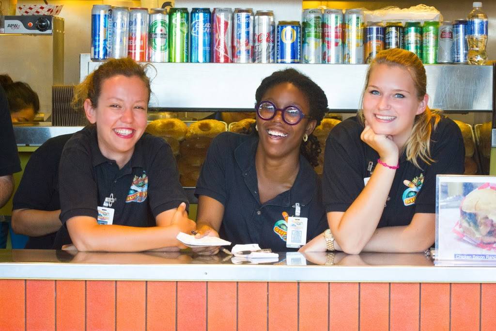 Surf City Grill | restaurant | 400 Beach St, Santa Cruz, CA 95060, USA | 8314235590 OR +1 831-423-5590