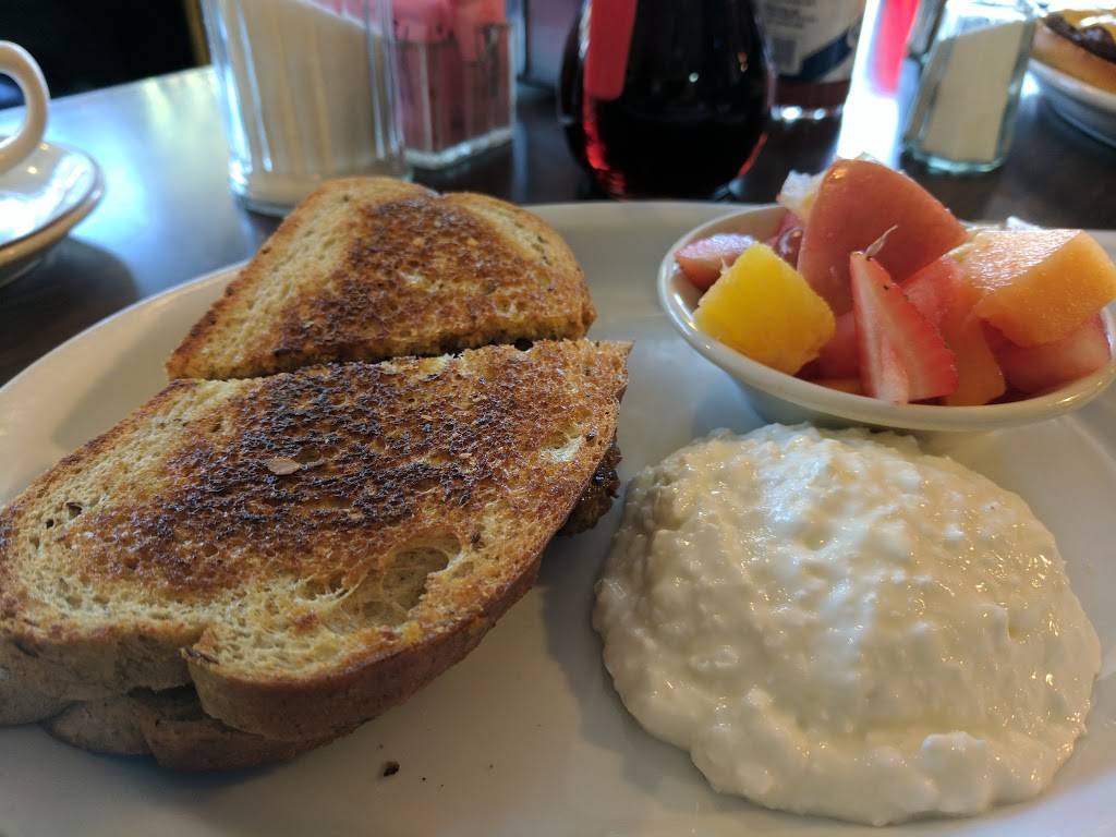 Jims | restaurant | 2420 Mission St, San Francisco, CA 94110, USA | 4152856020 OR +1 415-285-6020